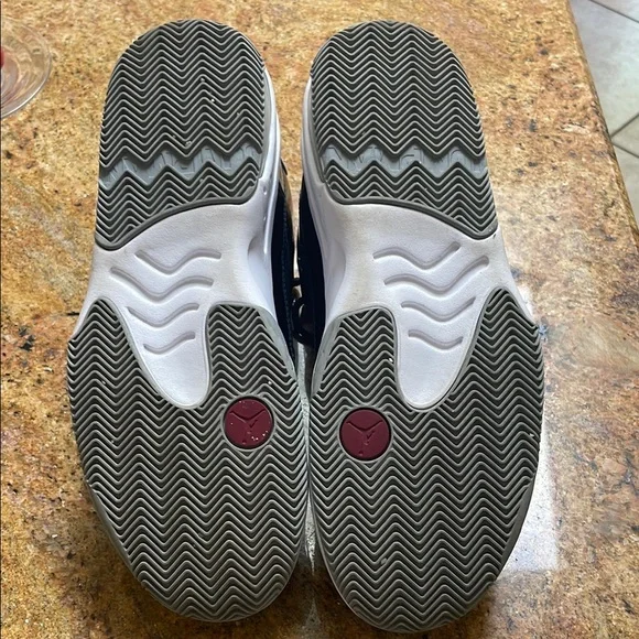 Nike Men's Jordan Max Aura Shoes Sneakers Size 9.5 - Picture 5 of 5